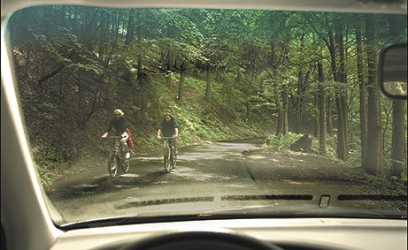 Polarisierte Gläser minimieren jede Reflektion Blick aus dem Auto mit Pol-Filter