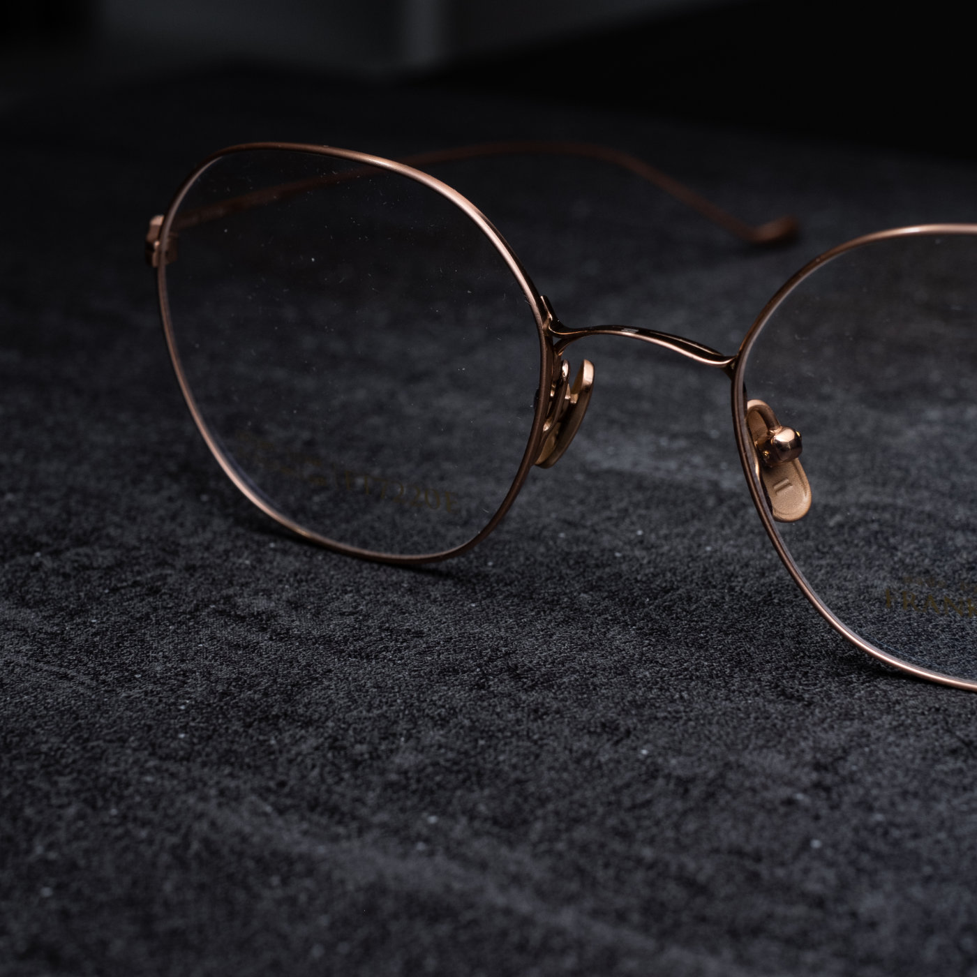 FT7220E_col.4_chocolade-gold_ß-TITANIUM_4